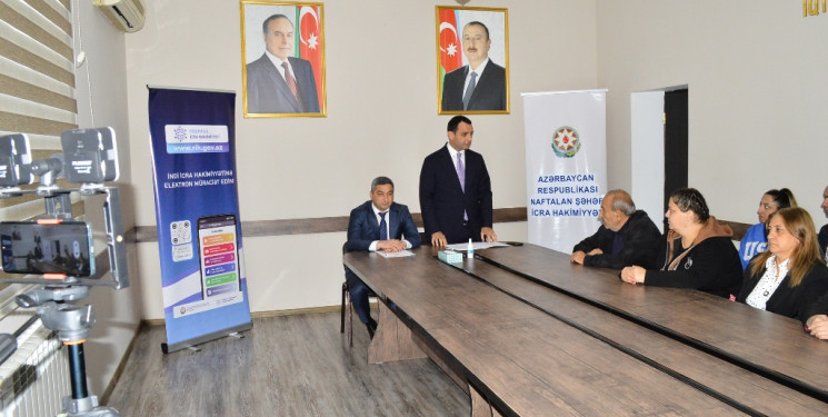 Vətəndaşların müraciətləri dinlənilib